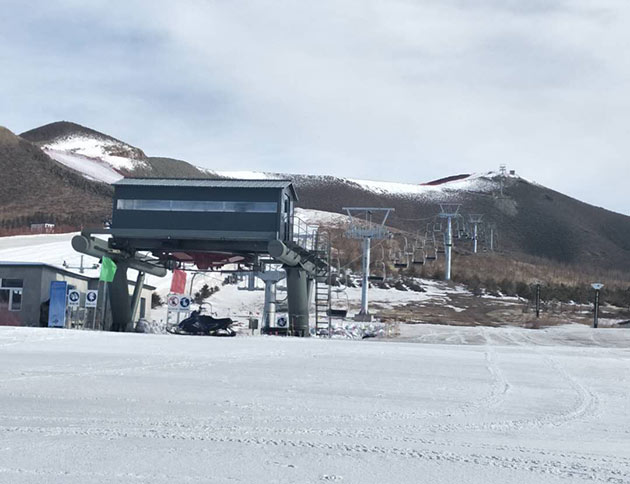 内蒙古突泉滑雪索道